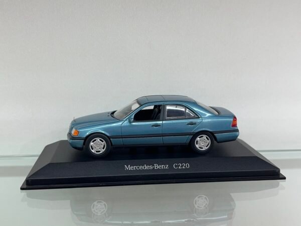 Mercedes-Benz C220