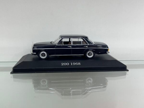 Mercedes-Benz 200 1968