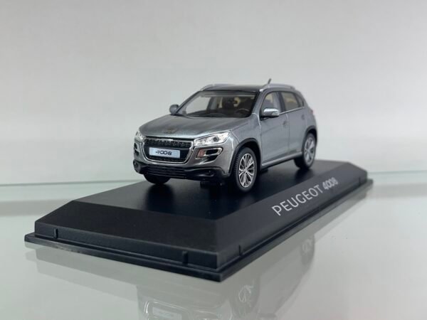 PEUGEOT 4008