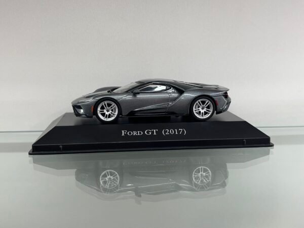 FORD GT (2017)