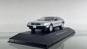 DMC DELOREAN (1981)