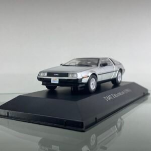 DMC DELOREAN (1981)