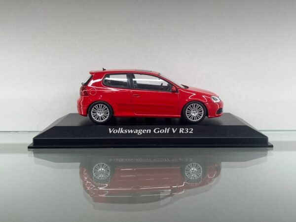 Volkswagen Golf V R32
