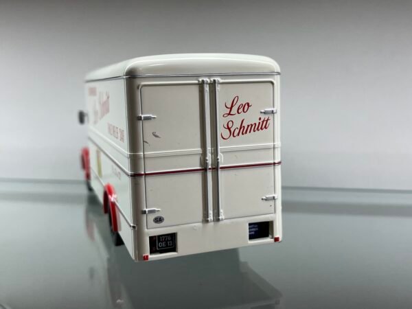 camion Unic ZU 66D Puymorens Frigo "Leo Schmitt".