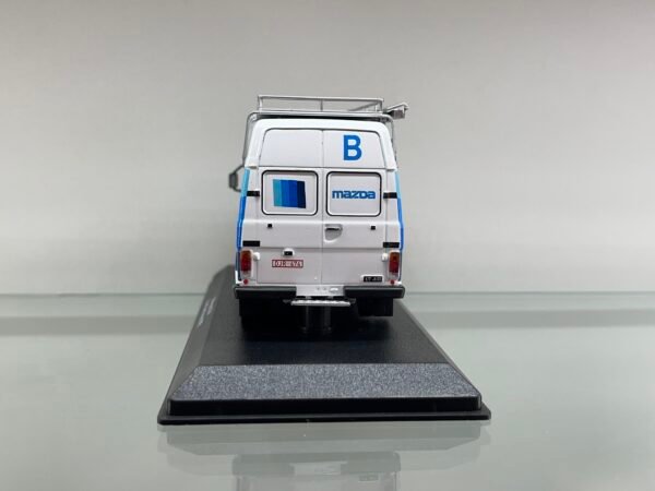 Volkswagen LT 40 Mazda Team Europe (1990)