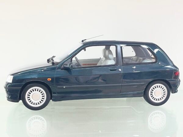 Renault Clio Baccara 1.8 de 1995