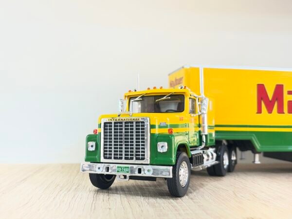 International Transtar 4370