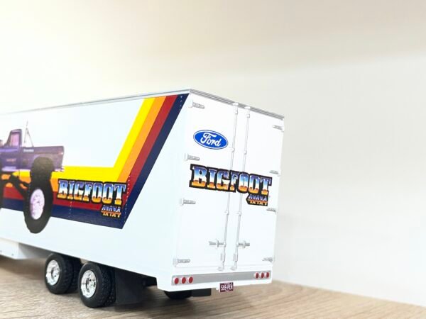 Ford LTL 9000