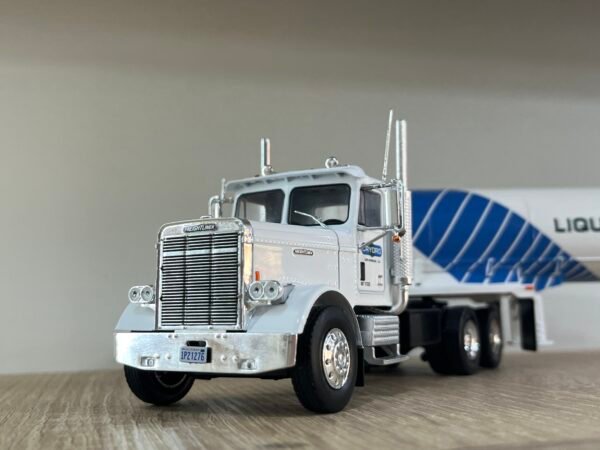 Freightliner FLC 120 64T