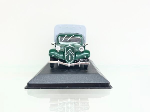 CITROËN TRACTION 11 UTILITAIRE BÂCHÉE - 1961